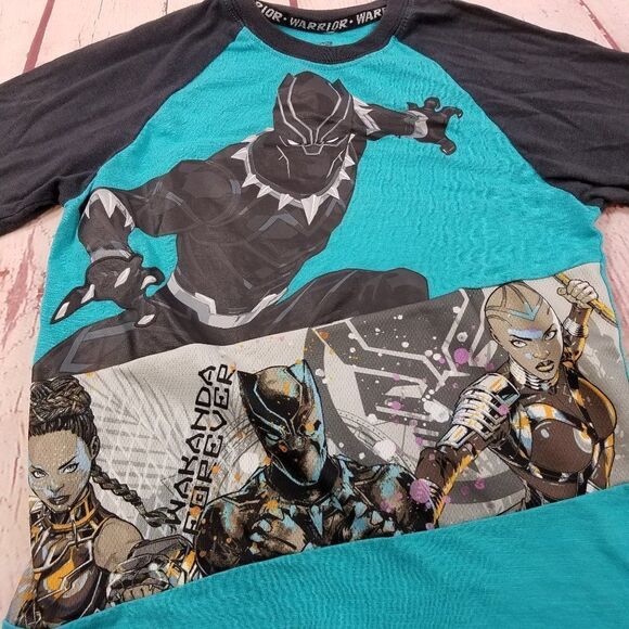 Marvel  Wakanda Forever Avengers shirt M8 - Picture 2 of 3